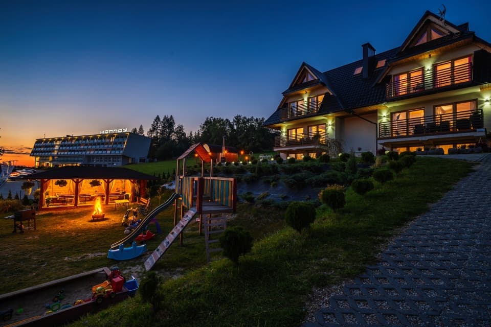 Tybet Domki i Apartamenty banner