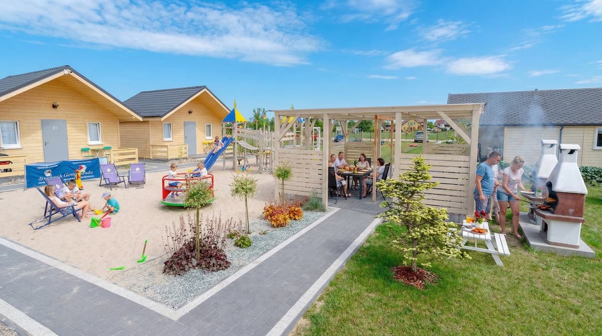 Przewodnik po Ustce: smaki, atrakcje i DOMKI GOVINDA