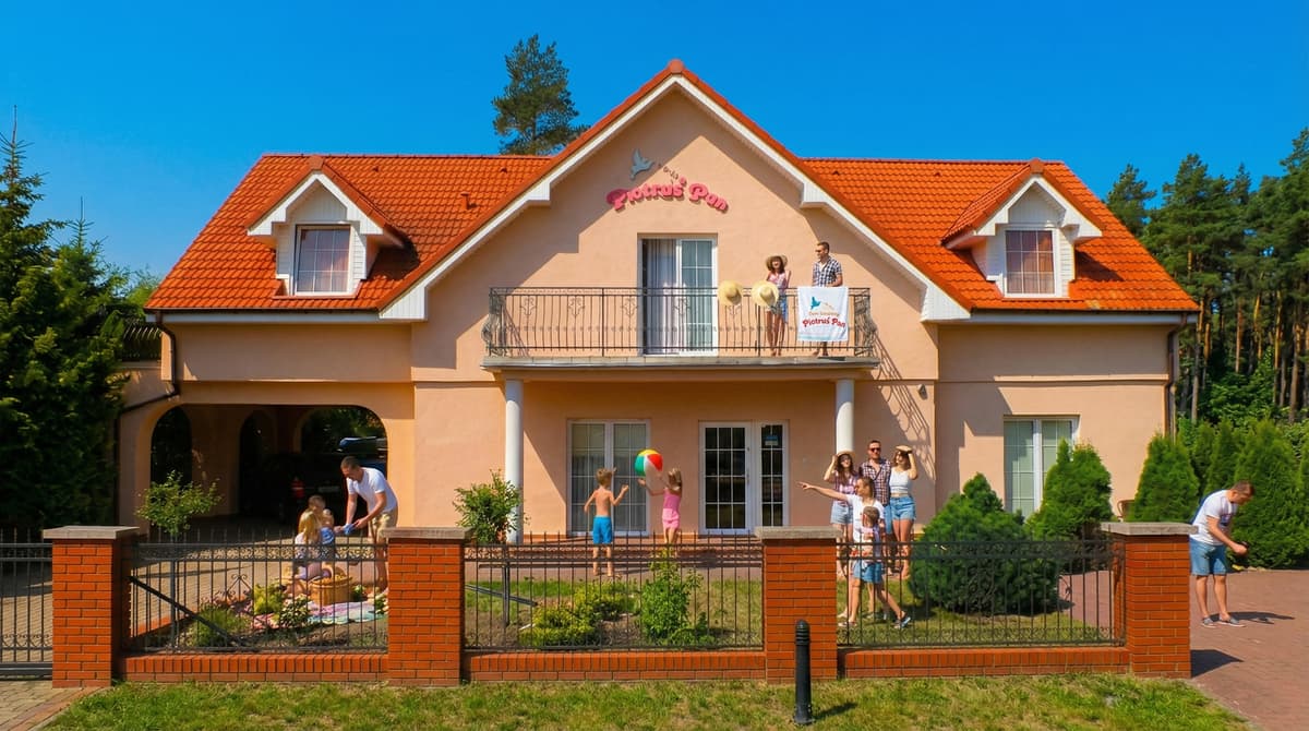 Bezpieczny Obiekt Niechorze: Jak Wybrać Nocleg na Spokojne Wakacje