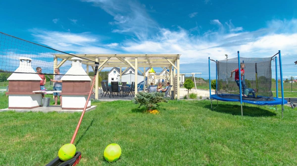 Domki Govinda Ustka: Bezpieczna Droga na Plażę i Aktywny Wypoczynek