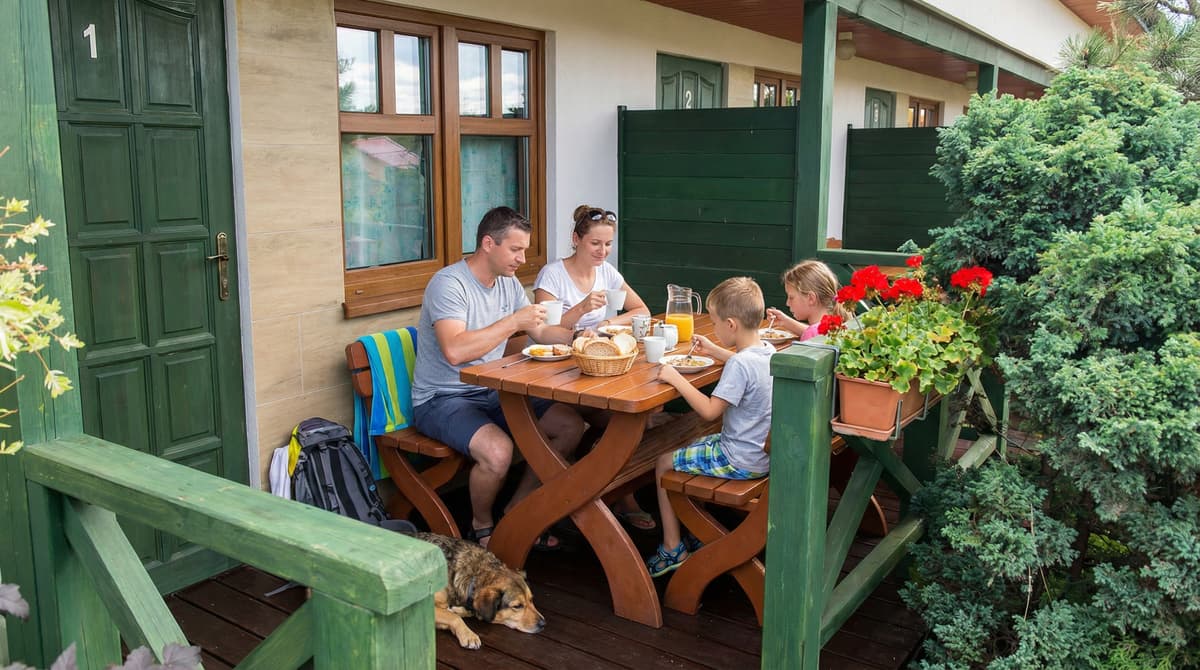 Rodzinne wakacje nad morzem w Sarbinowie: Pakowanie i relaks