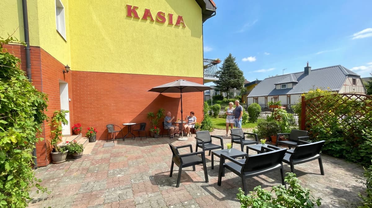 ** Noclegi Ustronie Morskie: Bliskość Plaży i Centrum | Kasia i Alicja