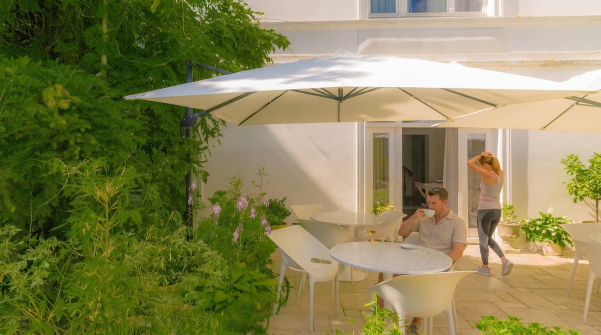 Włoski design: Spokój i luksus we wnętrzach Villa Modiva