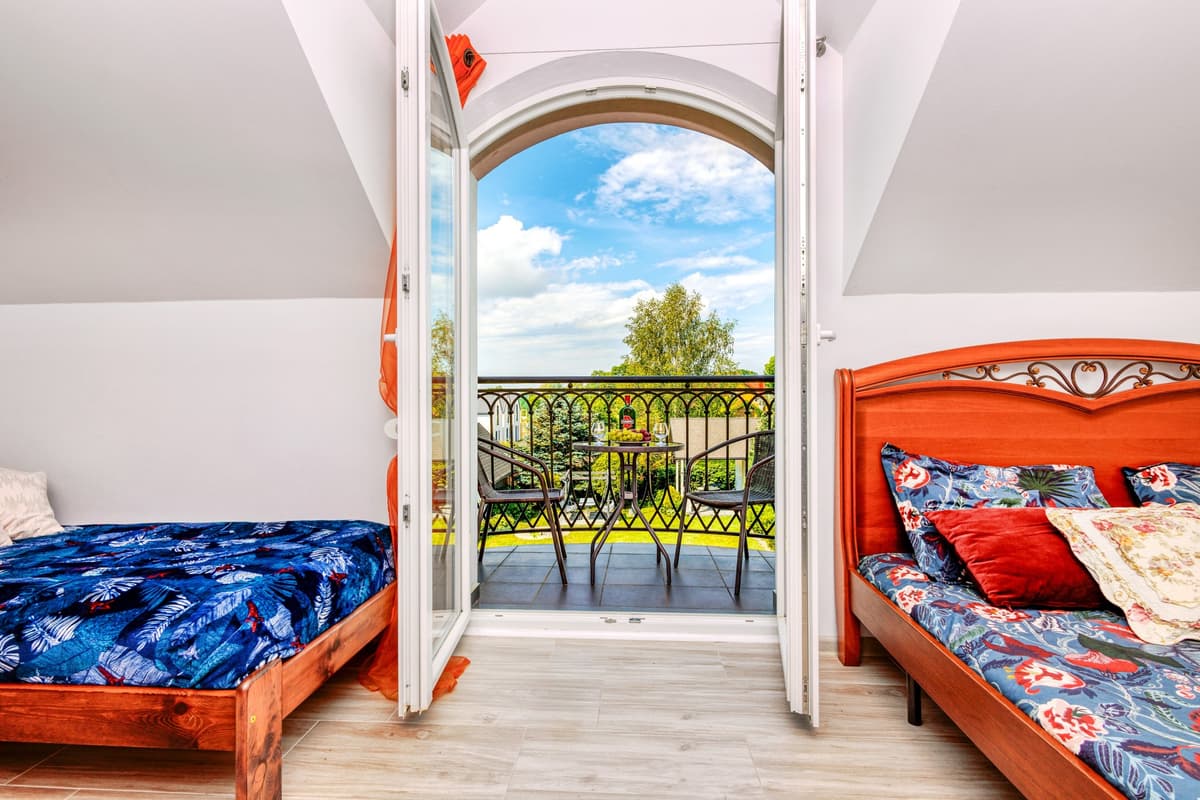 Pokoje JANTARUS: Odkryj atrakcje Jantaru i wycieczki na Pomorzu